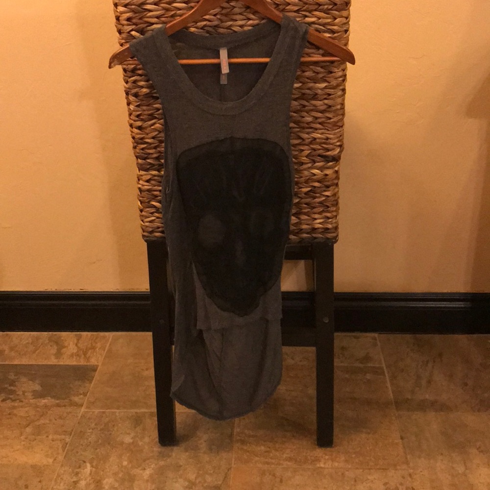 Skull top
